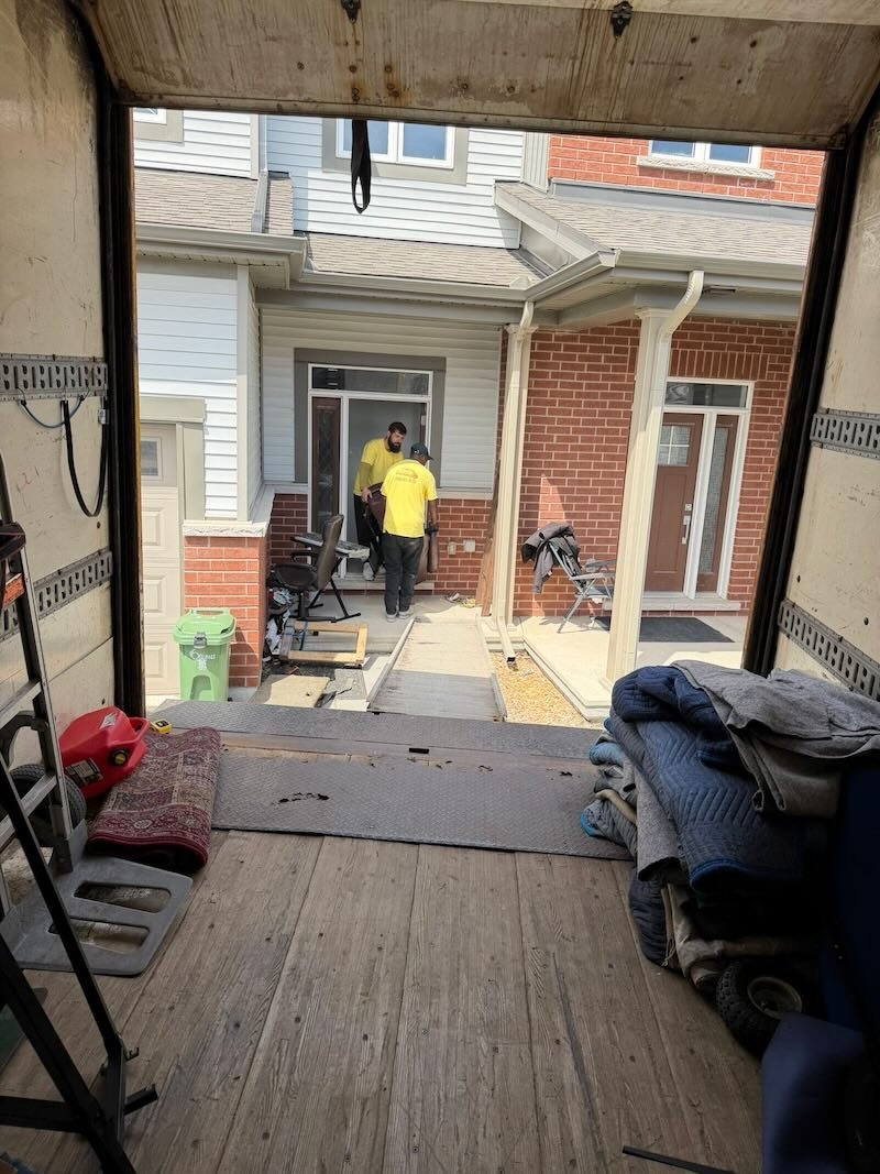 OJohnny Movers in Toronto commercial moving