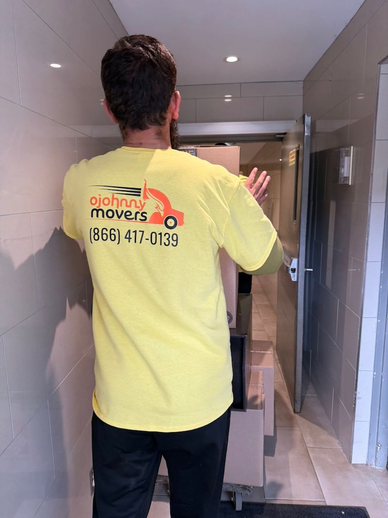OJohnny Movers in Toronto residential moving